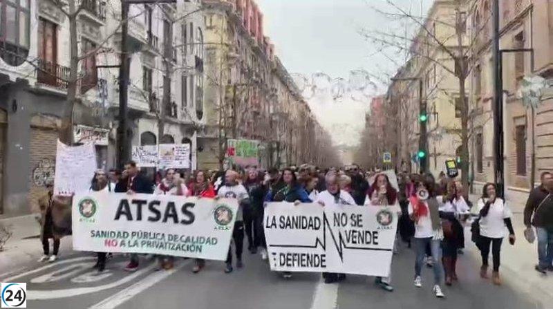 Trabajadores del SAS en Granada exigen dimisión de Catalina García en defensa de la sanidad pública