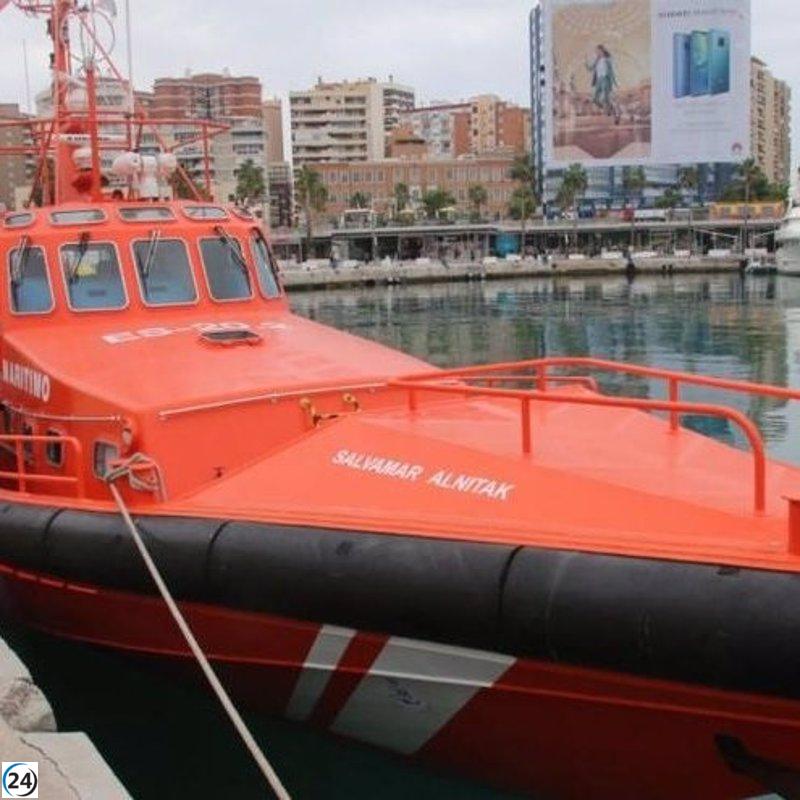 Dos jóvenes desaparecidos en aguas de Marbella mientras realizaban una expedición de pesca en alta mar.