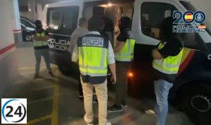 Cinco arrestados por atacar a un hombre árabe en el aeropuerto de Málaga.