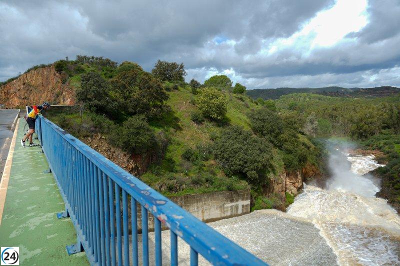 Embalses de Andalucía alcanzan el 42% de su capacidad tras un aumento de 400 hectómetros en solo una semana.