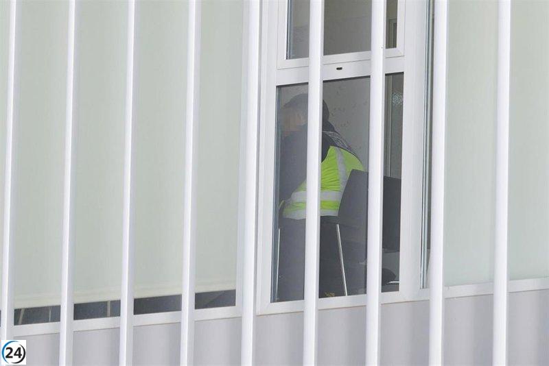 La UDEF interviene en la Policía Local de Granada por presunta corrupción, con juicio sellado.