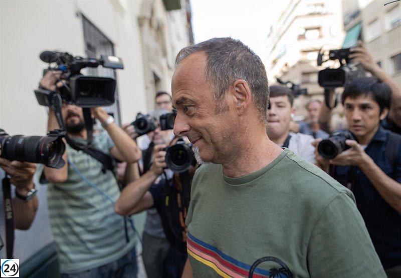 Hijo mayor de Juana Rivas solicita a las autoridades que impidan la entrega del hermano a su padre.