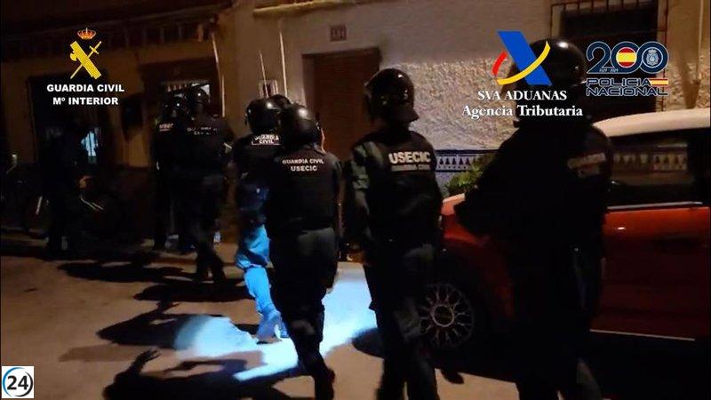 Desarticulan organización de narcotráfico en la costa granadina; seis arrestos.