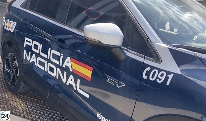 Hermana arrestada en Málaga por apuñalar a su hermano.