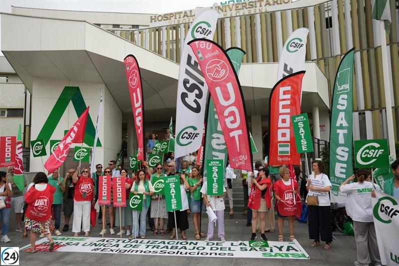 Sindicatos y Marea Blanca se movilizan hoy por la sanidad pública.