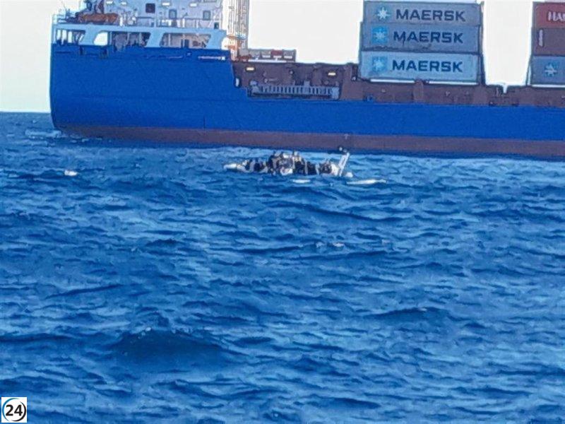Nueve migrantes muertos tras naufragio cerca de Almería.