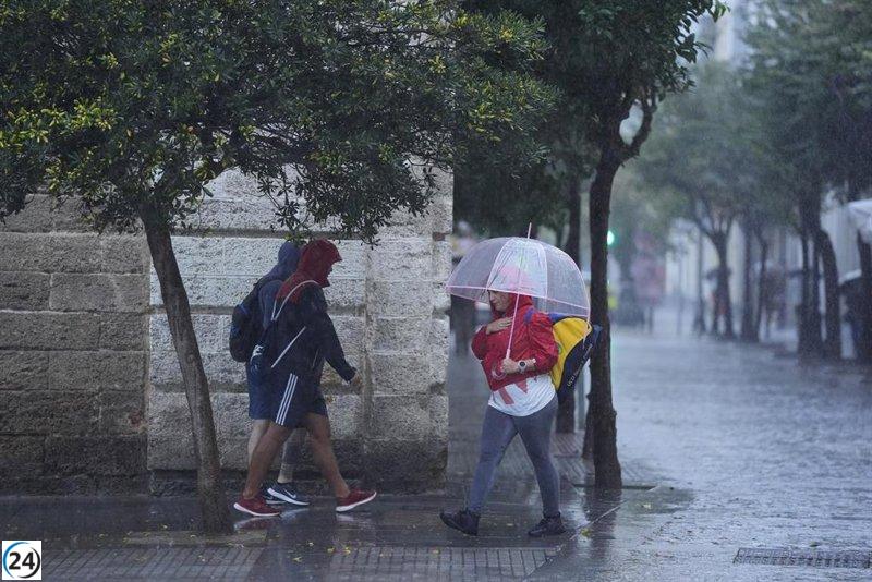 Almería, Granada y Jaén en alerta amarilla por tormentas y lluvias este lunes.
