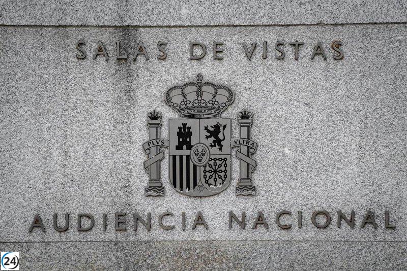Policía de Algeciras afirma que detenido yihadista mostraba una sonrisa al ser arrestado.