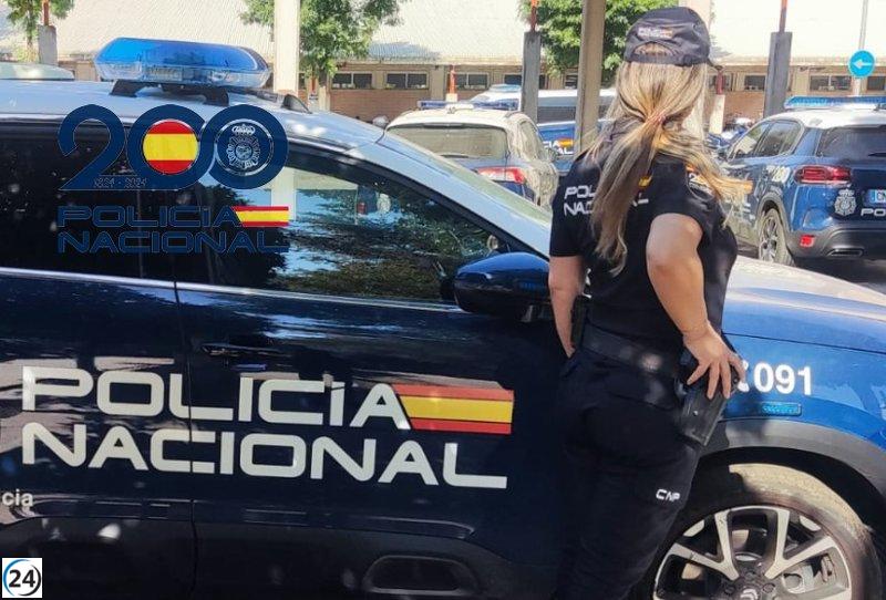 Desmantelan operación en Sevilla: siete arrestos, mil plantas y dinero confiscado en seis allanamientos.