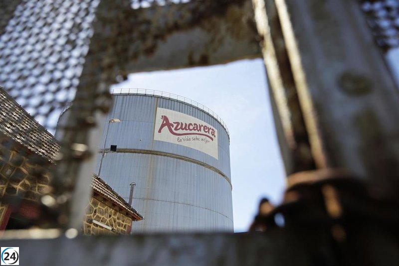 Azucarera asegura que su planta en Jerez de Cádiz sigue operativa y funciona como refinería de crudo.