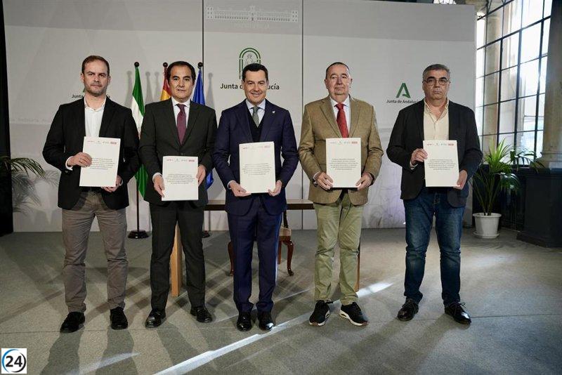 Moreno formaliza pacto para equiparar salarios de funcionarios a la media nacional.