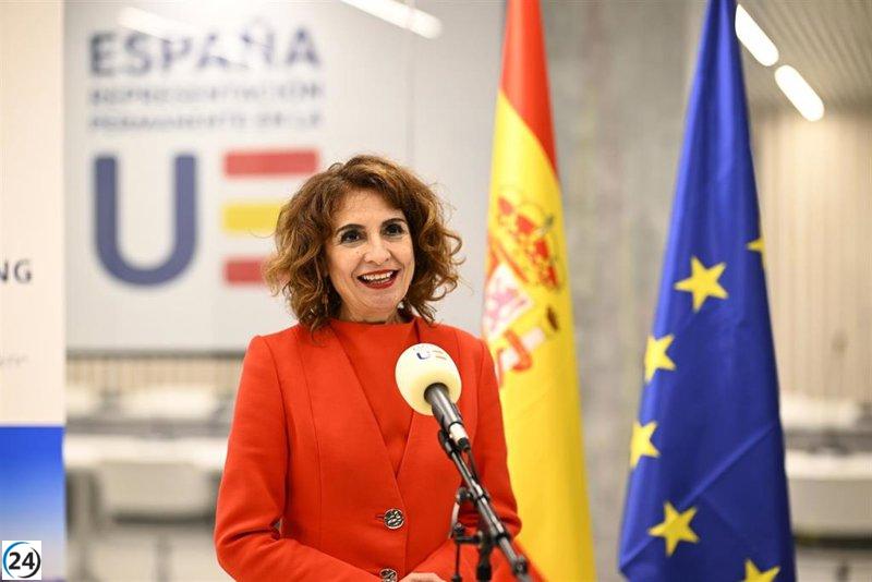 Montero aplaude el acuerdo que garantizará 143 días de pesca en Andalucía y España.