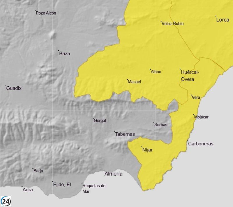 Almería levanta alertas tras una madrugada con pocas incidencias.