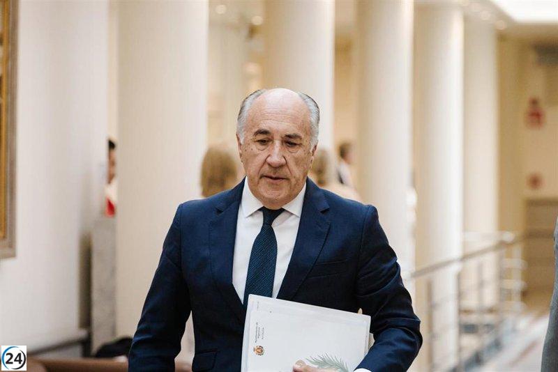 Alcalde de Algeciras descarta coacción a exconcejala en caso de acoso; PSOE considera ampliar la denuncia.