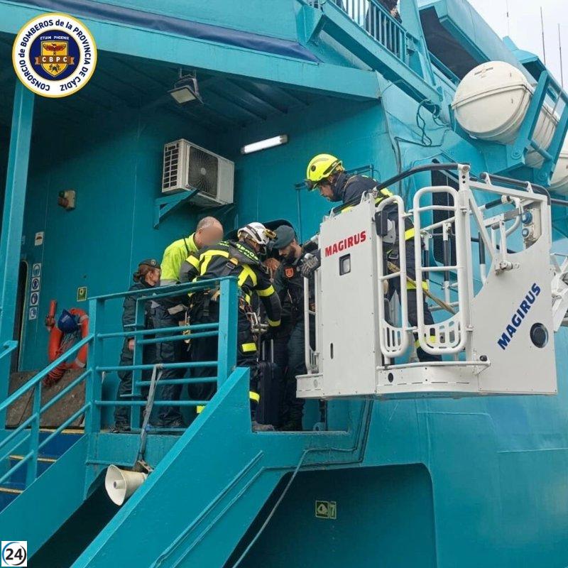 Desembarcan a 40 pasajeros de un ferry Tarifa-Tánger por falla técnica.
