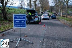 Arrestado por embestir a un guardia civil tras evadir un control de alcoholemia en Sevilla.