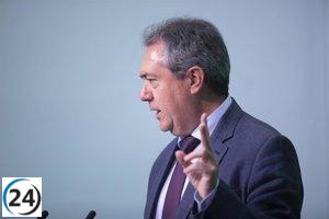 Moreno acusado por Espadas de poner en peligro la vida de la gente al no responder a demandas de la sanidad pública andaluza.