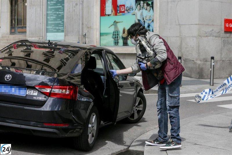 Estafan 30.000 euros a un vecino de Sevilla por la compra de una licencia de VTC: dos detenidos.