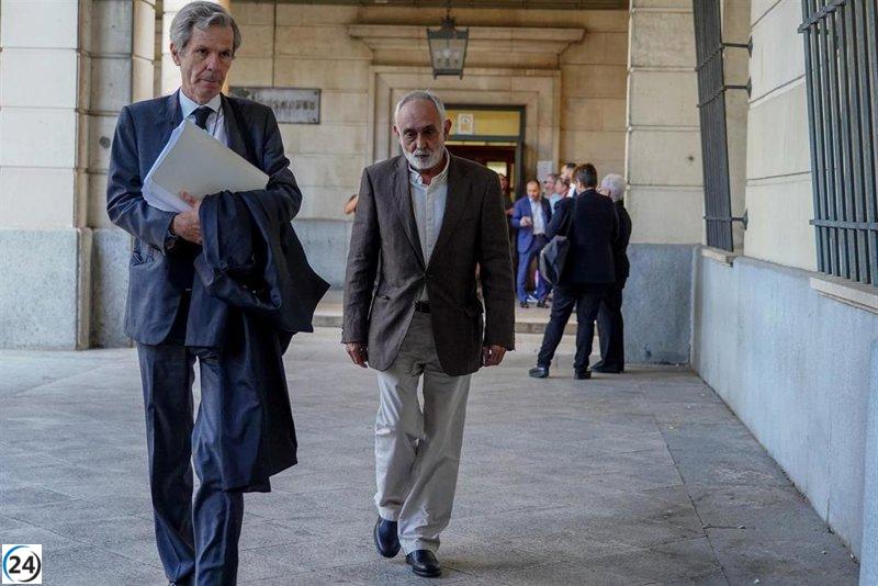 Exdirector de la Faffe no devuelve el gasto en puticlubs y se niega a revelar con quién estuvo.