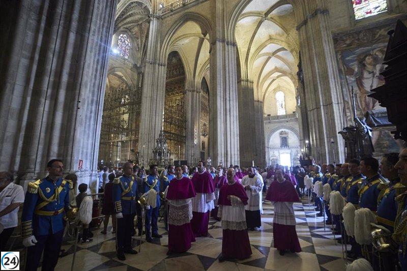 El Cabildo Catedral de Sevilla celebra procesión del Corpus dentro del templo por posible lluvia.