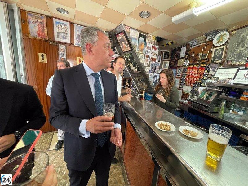 Sanz autoriza el consumo de alcohol en la calle en bares seleccionados y sugiere no criticar el Metro.