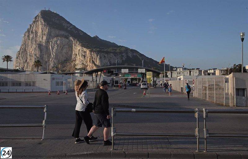 Alcalde de Algeciras urge a Gibraltar a cesar hostigamiento pesquero para evitar conflicto internacional.