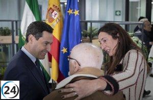 Andalucía destina 22,5 millones para mejorar prestaciones a más de 80.000 dependientes