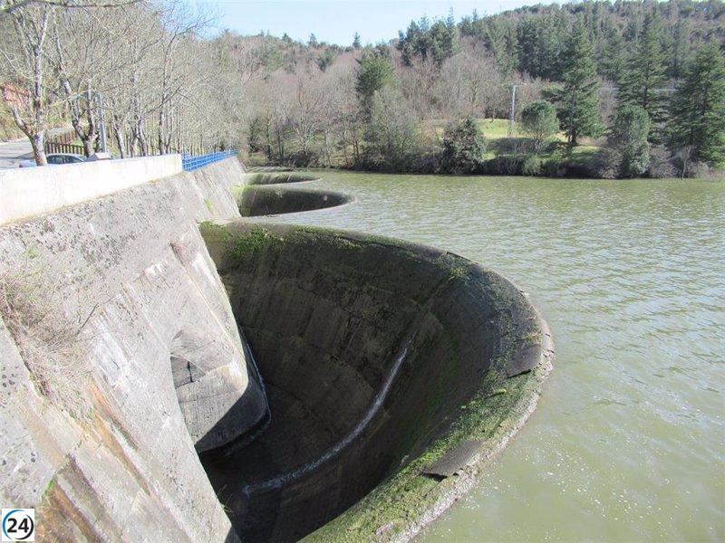 Embalses de Andalucía comienzan año hidrológico con solo el 19% de su capacidad tras pérdida de 71 hectómetros cúbicos en una semana.