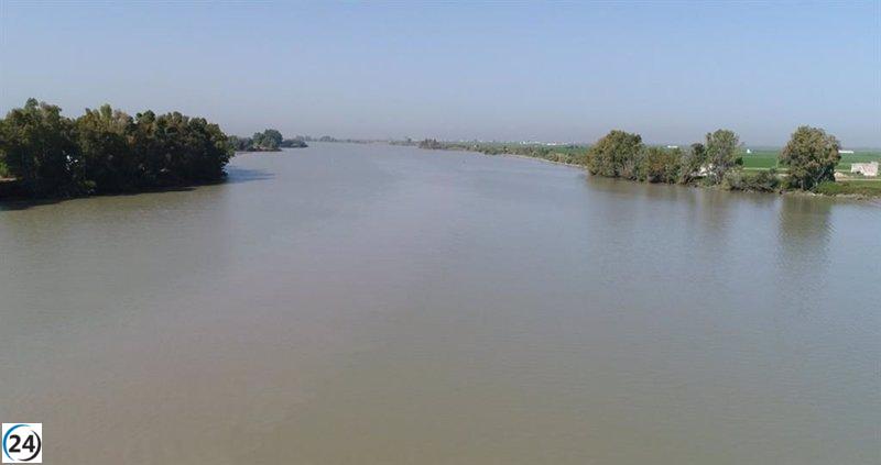 Encuentran cadáver en río Guadalquivir de Lebrija mientras se realiza búsqueda de persona desaparecida en accidente de canoa