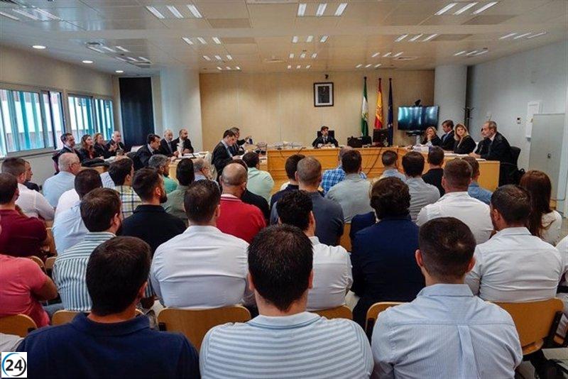 El juzgado respalda el cese de los policías locales de Sevilla tras filtración en oposiciones.