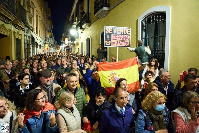 ¿Moreno será capaz de condenar la violencia en las sedes del PSOE-A en Andalucía?