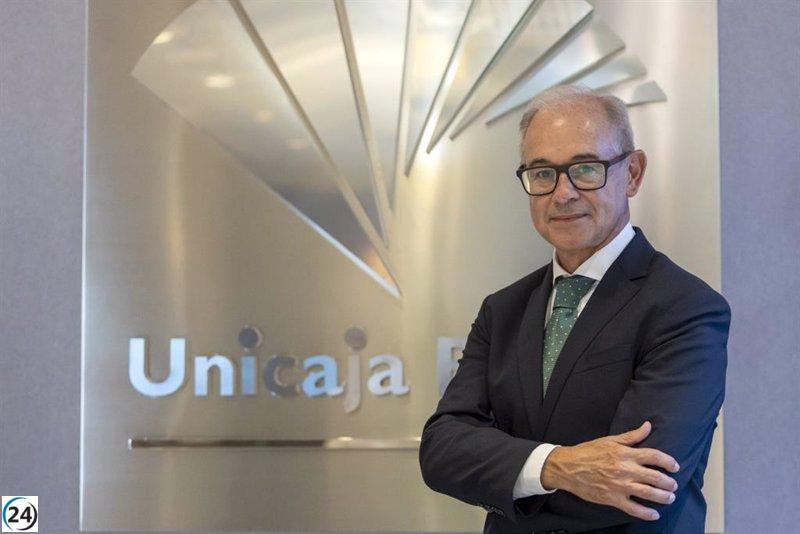 Unicaja Banco enfoca su objetivo hacia la rentabilidad al reestructurar su gobierno corporativo.