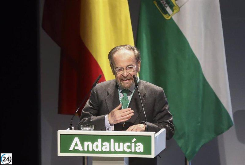 Fallece a los 80 años Antonio Burgos, reconocido periodista y escritor sevillano, Hijo Predilecto de Andalucía