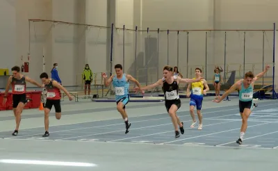 El atletismo andaluz triunfa en el Nacional Indoor 2021