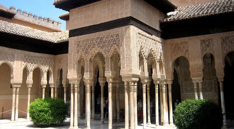 La Alhambra: una joya arquitectónica en Granada